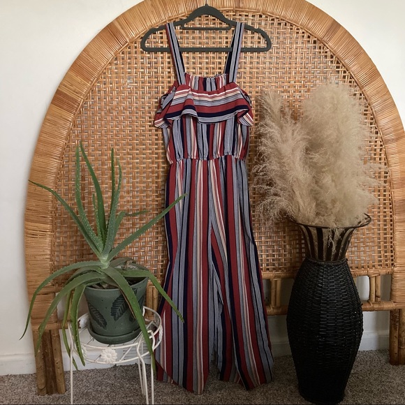 Vertical stripe statement cropped length jumpsuit - Picture 3 of 7